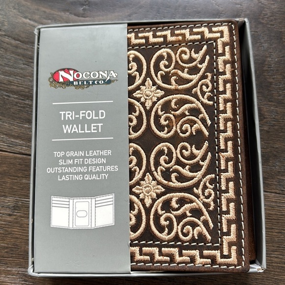Nocona TriFold Leather slim fit wallet,ID/Card/bill holder, embroidered design - Picture 8 of 8